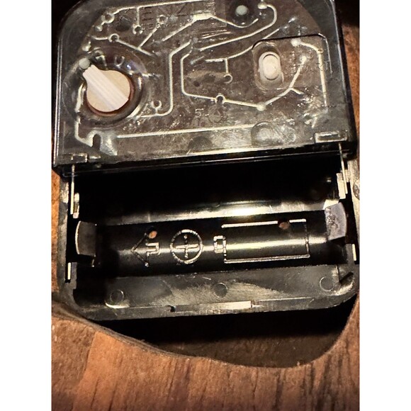 VTG Wooden Apple Wall Clock School Classroom Kitchen Retro Cottagecore READ!! - Picture 10 of 10